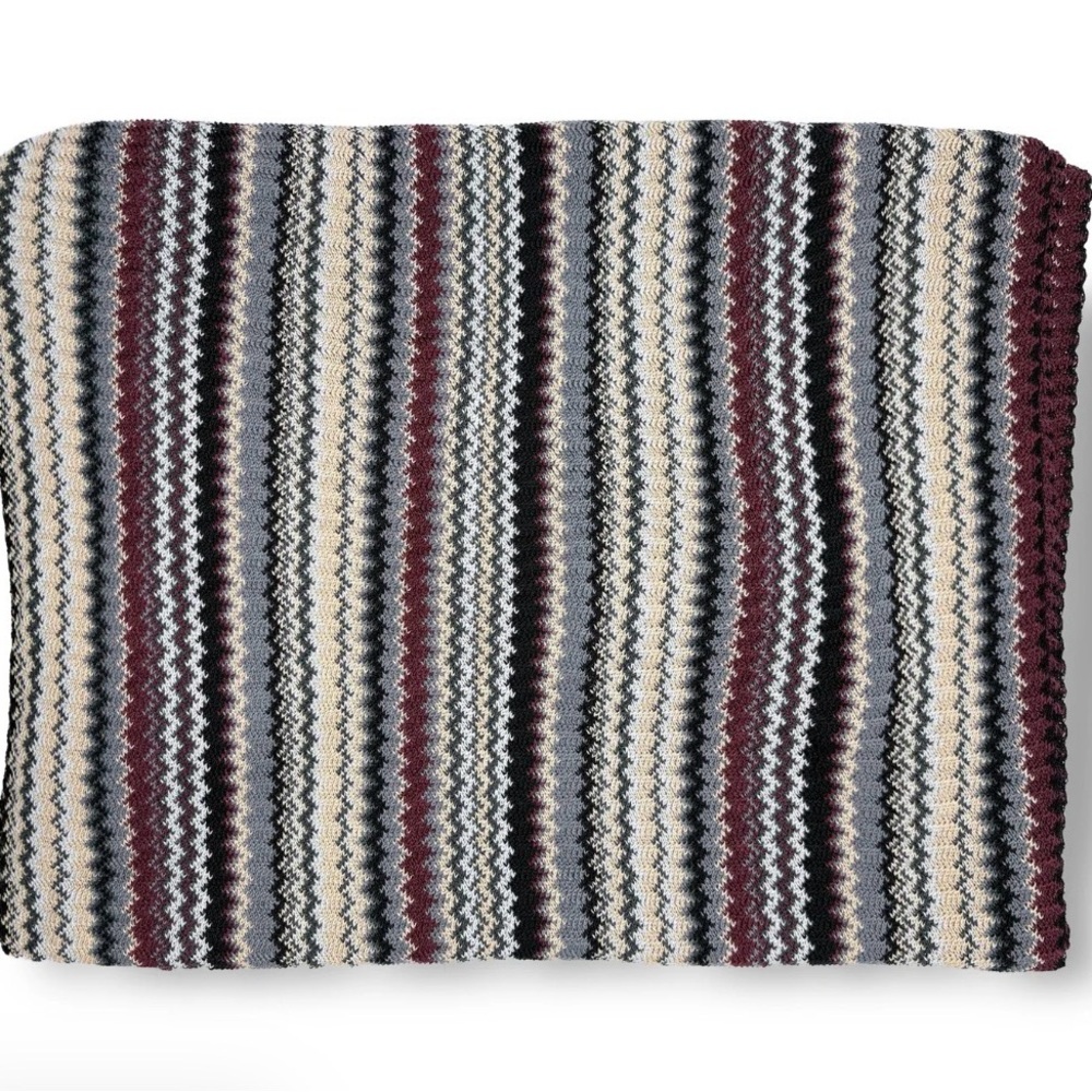Missoni Zigzag Knit Fringe Scarf 45×200 cm | Cozy Statement Style - Picture 2 of 8
